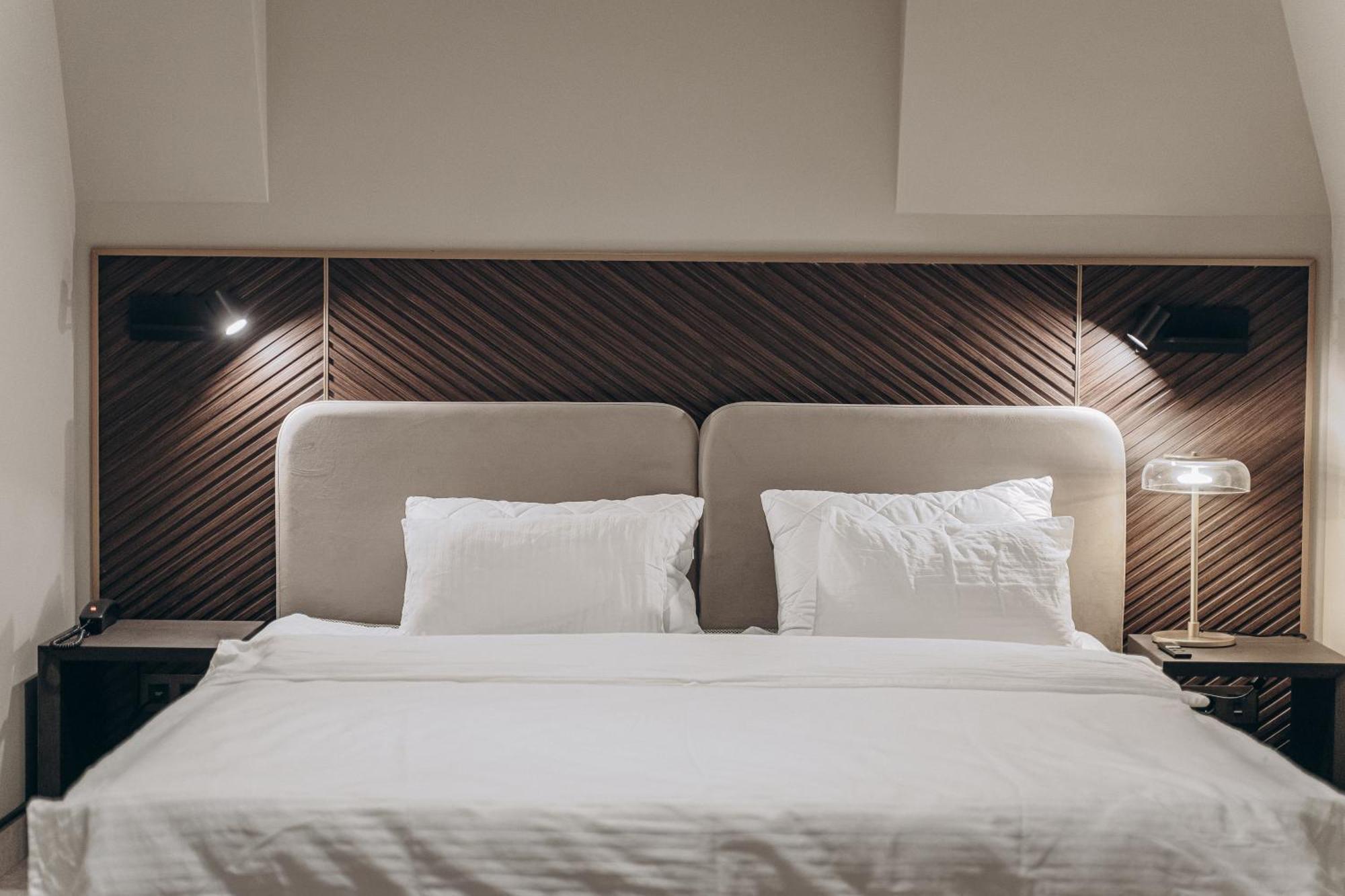 Park Hotel Bristol ウージュホロド エクステリア 写真