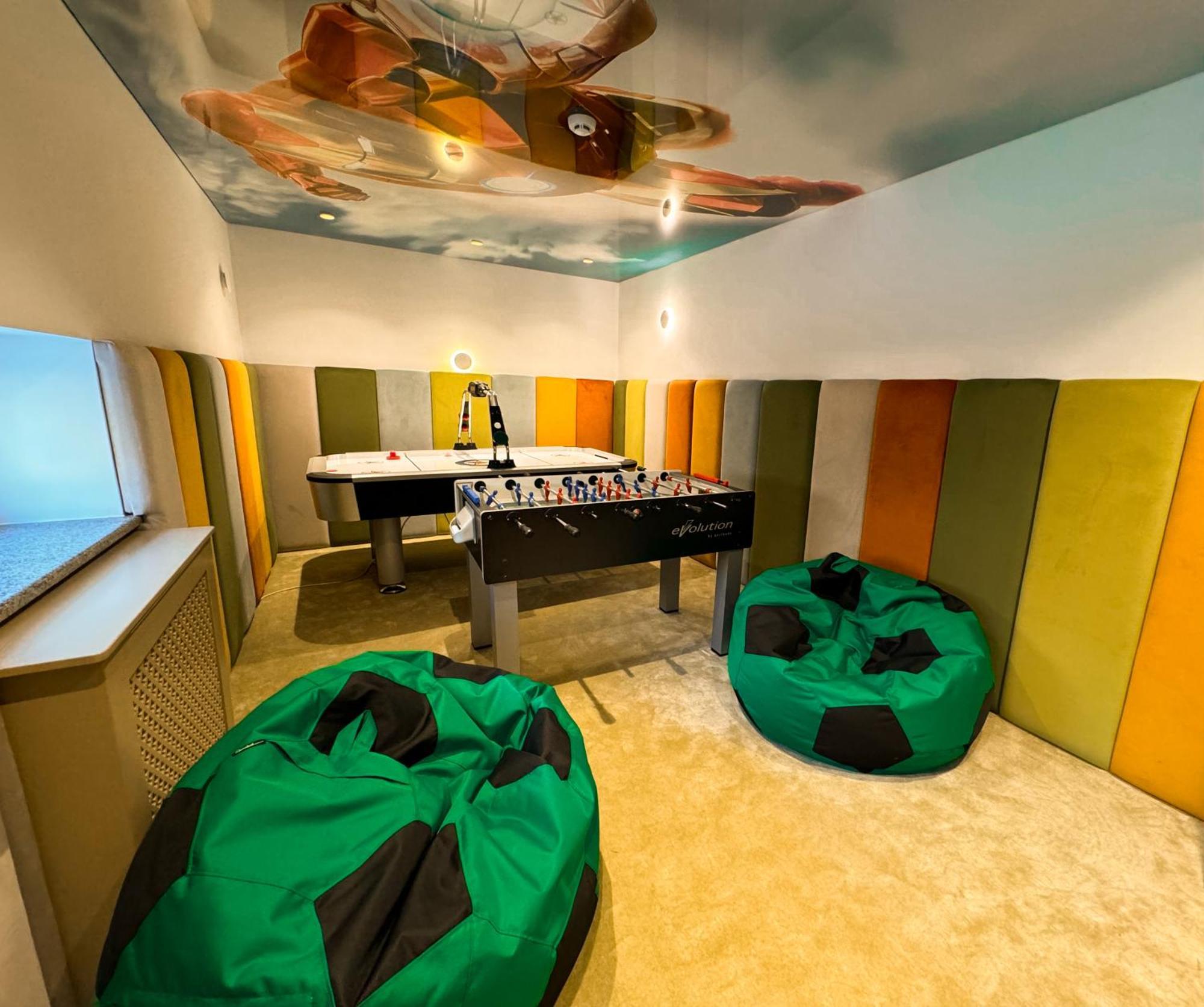 Park Hotel Bristol ウージュホロド エクステリア 写真